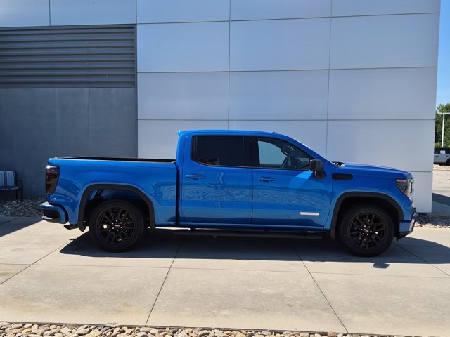Used 2022 GMC Sierra 1500 Elevation w/ LPO, Elevation Black Package RWD image 3