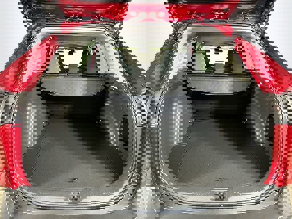 Used 2025 Toyota RAV4 XLE w/ Convenience Package image 21