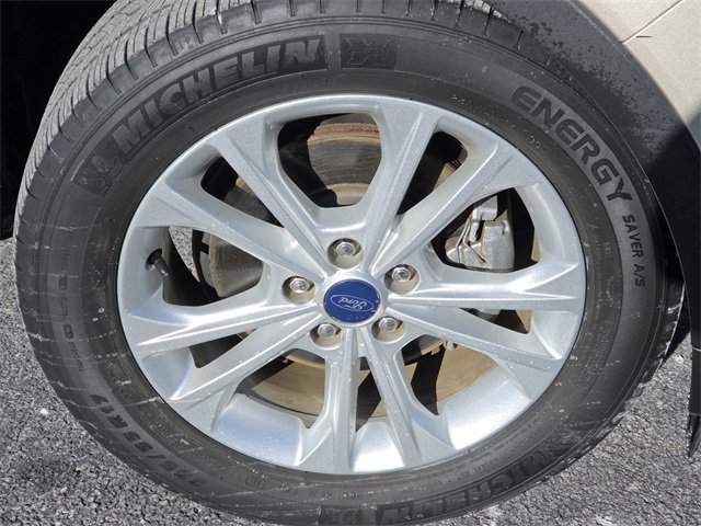 Certified 2018 Ford Escape SE w/ SE Sync 3 Package image 21