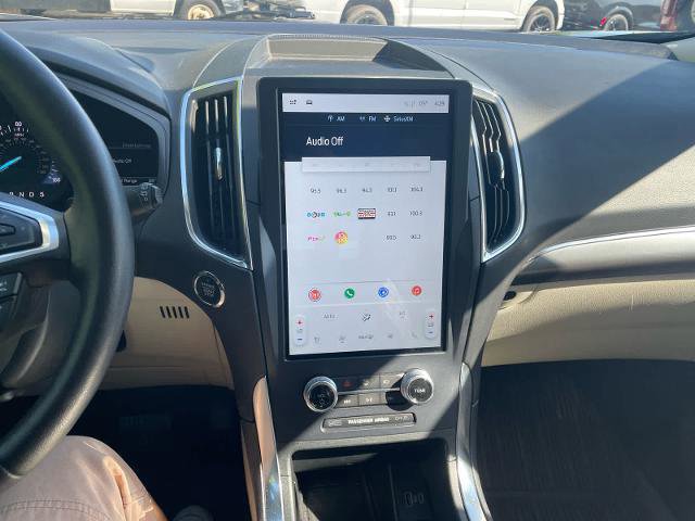 Certified 2024 Ford Edge Titanium w/ Class II Trailer Tow Package image 15