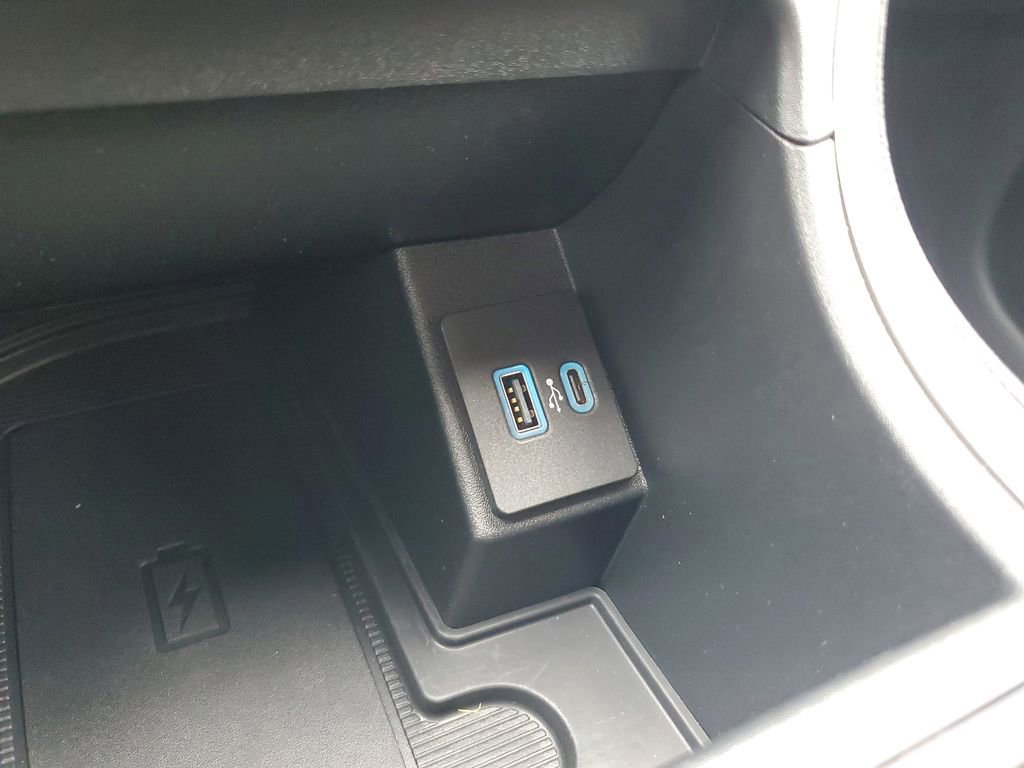 Certified 2024 Ford Edge ST-Line image 28