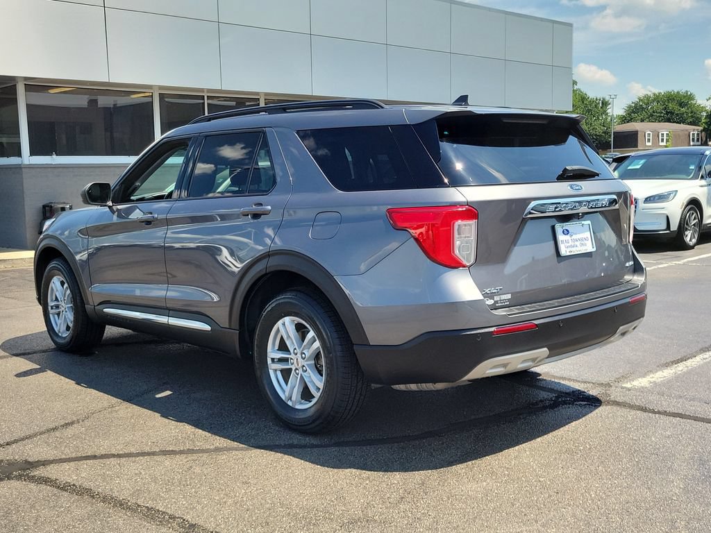 Certified 2021 Ford Explorer XLT w/ Equipment Group 202A AWD/4WD image 6