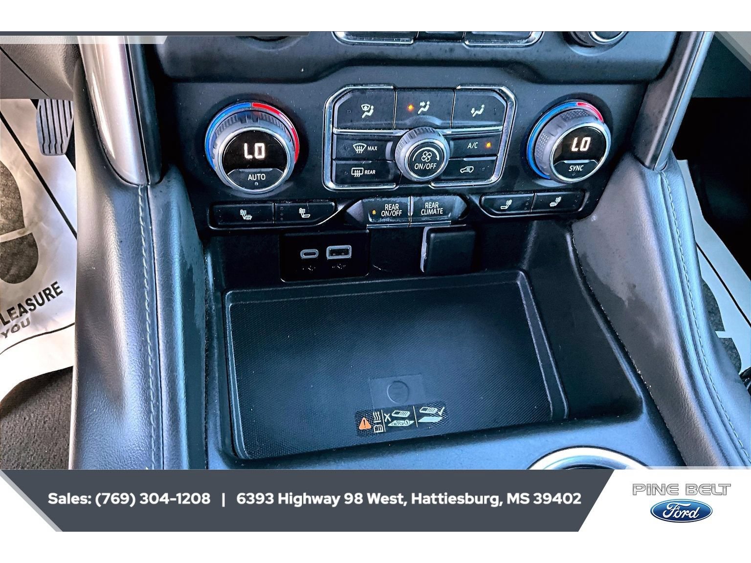 Used 2024 Chevrolet Tahoe LT RWD image 24