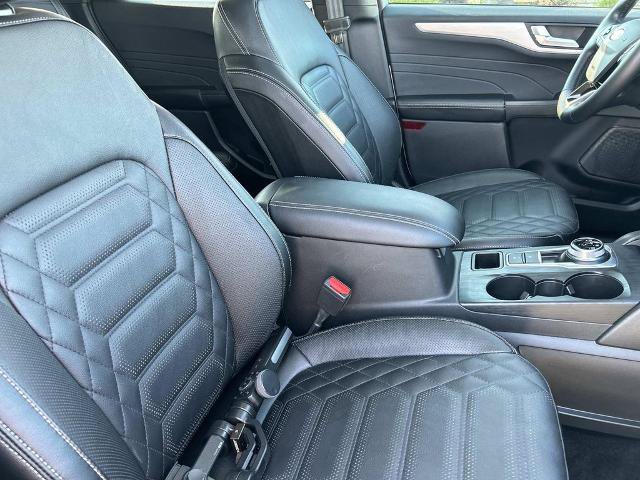 Certified 2024 Ford Escape Platinum w/ Premium Technology Package AWD/4WD image 24