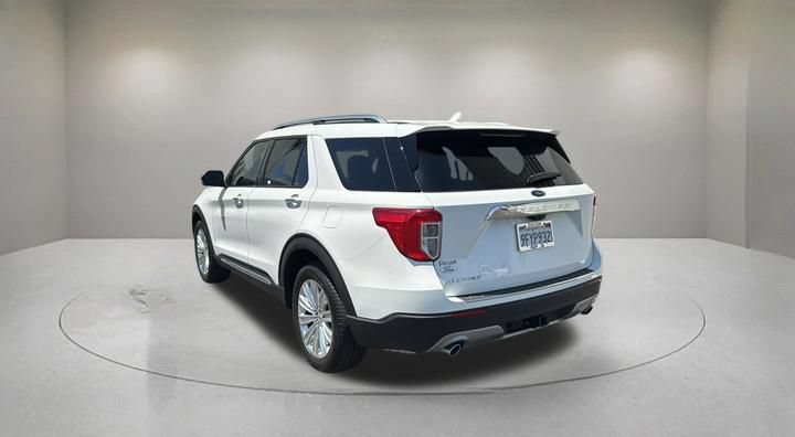 Certified 2023 Ford Explorer Limited w/ Limited Technology Package RWD image 4