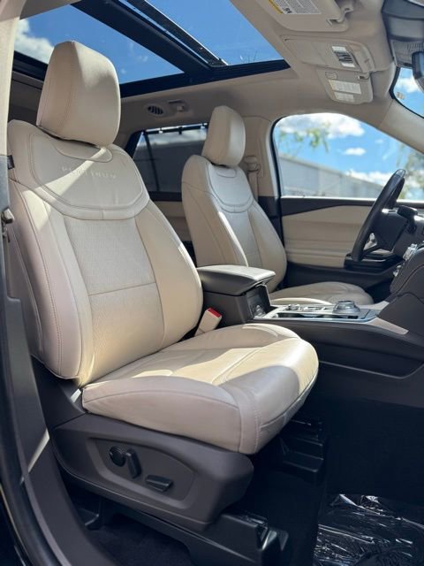 Certified 2023 Ford Explorer Platinum w/ Technology Package image 31