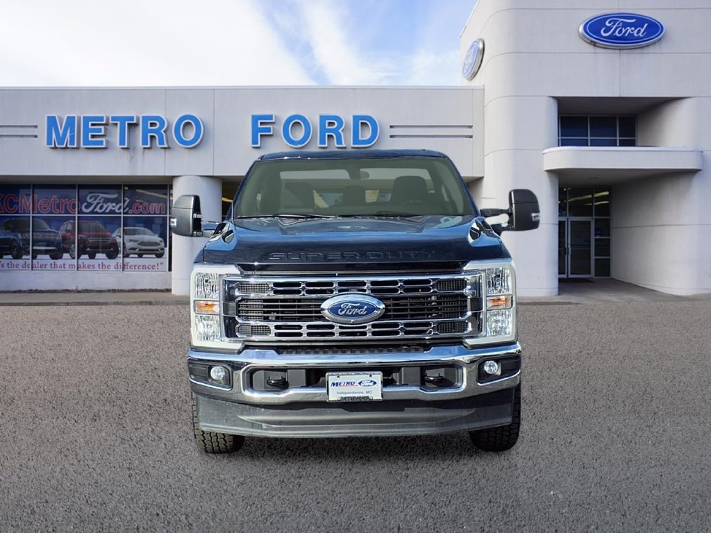 Certified 2023 Ford F350 XLT w/ 360-Degree Camera Package AWD/4WD image 8