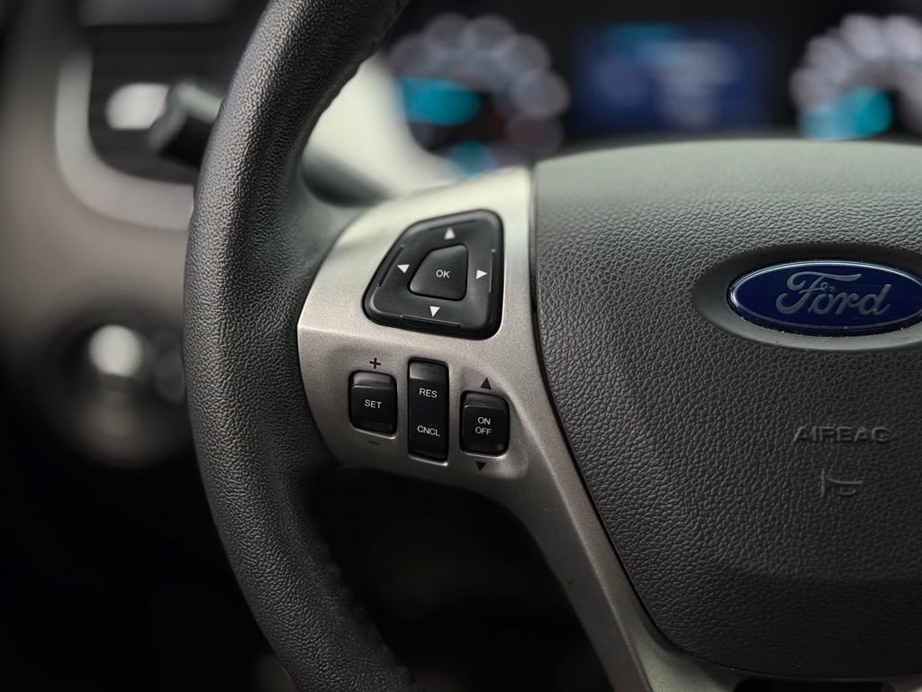 Certified 2018 Ford Taurus SEL AWD/4WD image 30