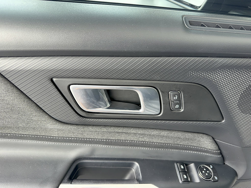 Certified 2024 Ford Mustang Coupe RWD image 9