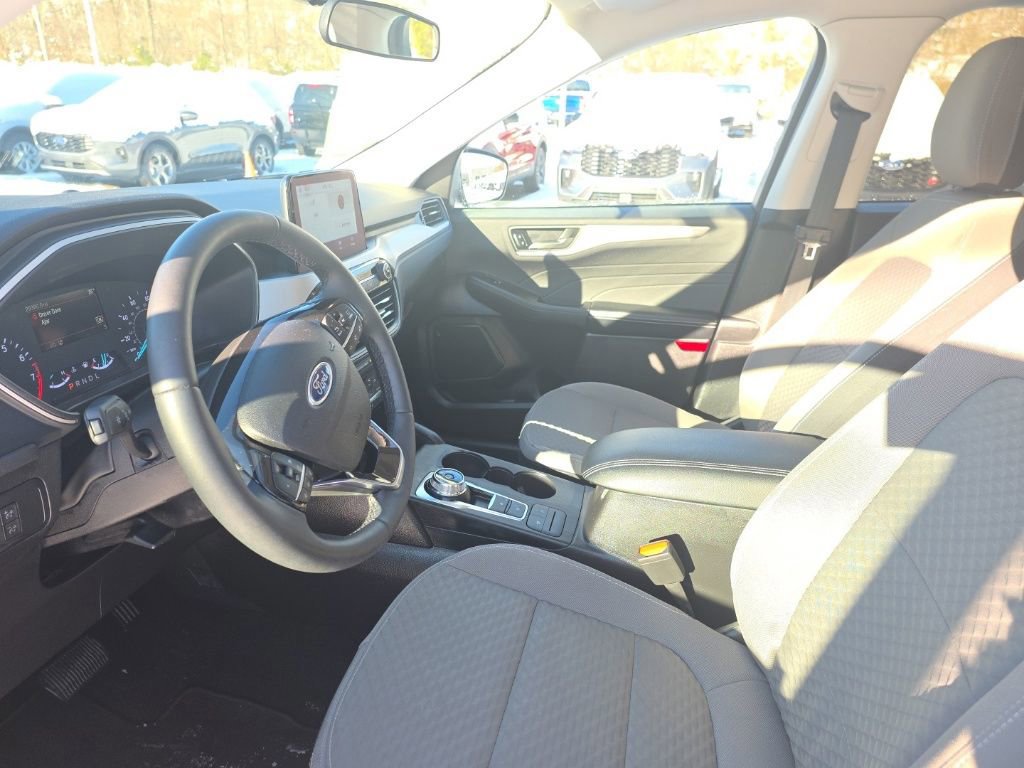 Certified 2022 Ford Escape SE w/ Cold Weather Package image 12