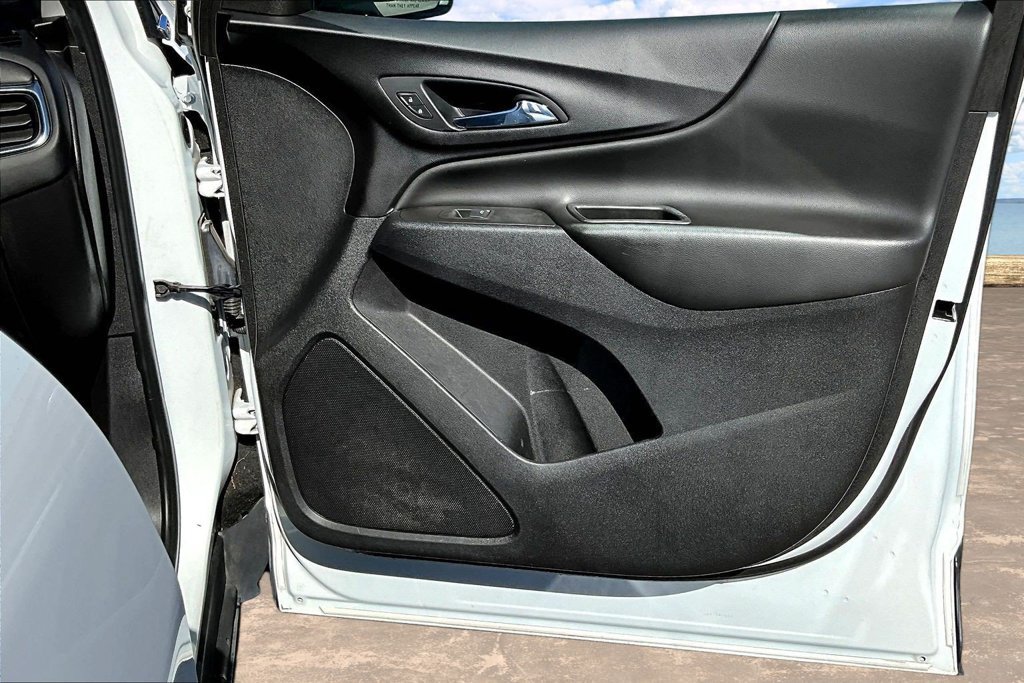 Used 2021 Chevrolet Equinox LT FWD image 30