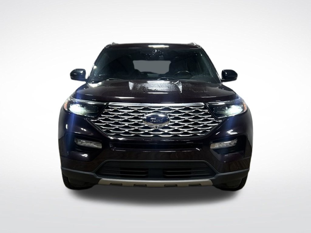 Certified 2022 Ford Explorer Platinum w/ Equipment Group 601A AWD/4WD image 2