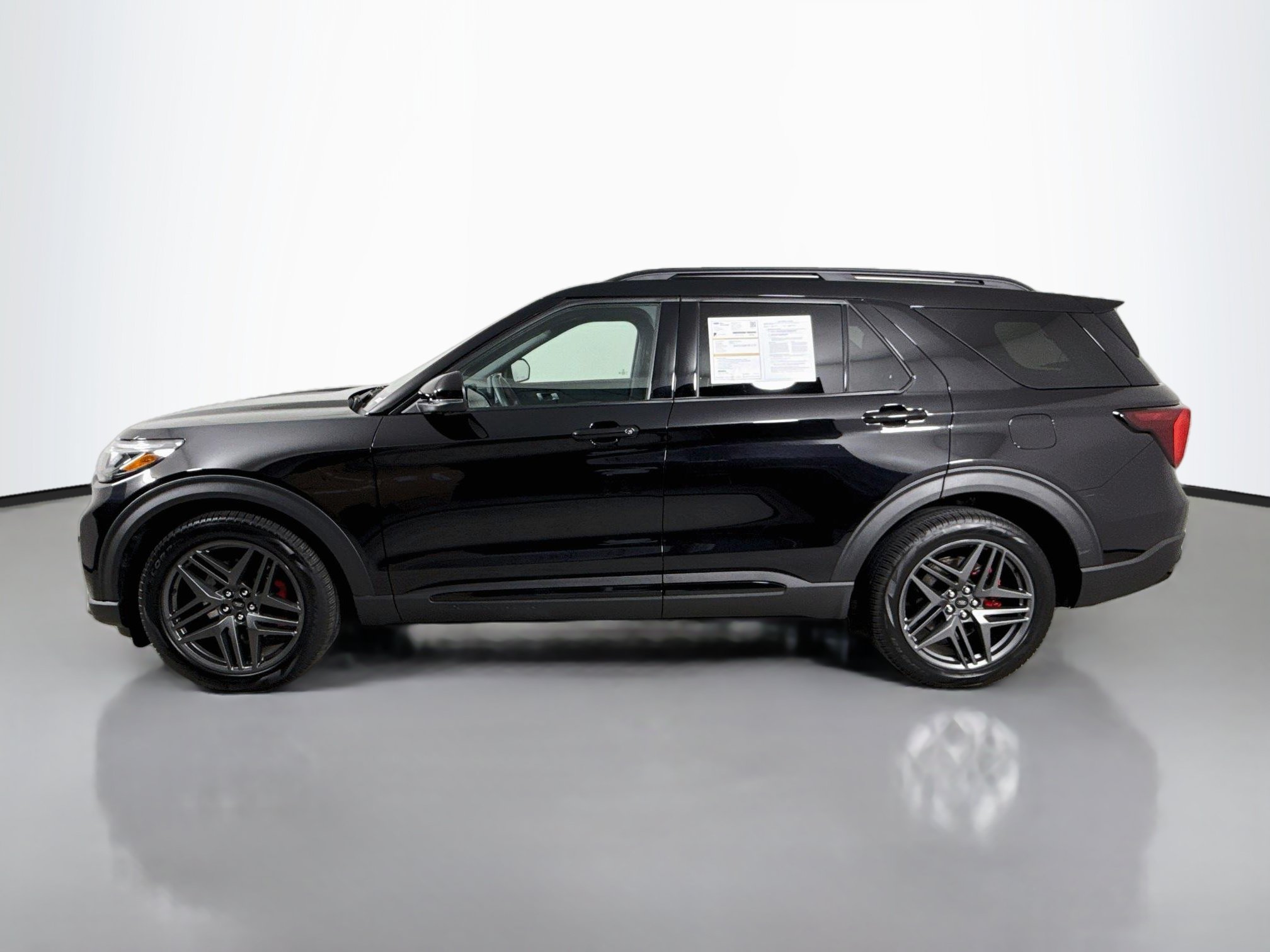 Certified 2025 Ford Explorer ST w/ Sun And Sound Package AWD/4WD image 4