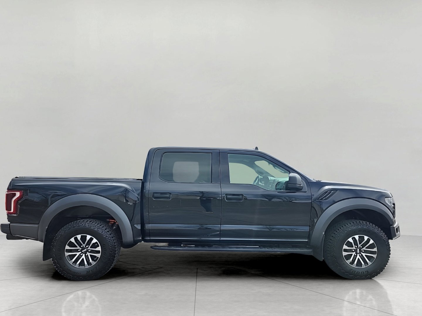 Certified 2019 Ford F150 Raptor image 5