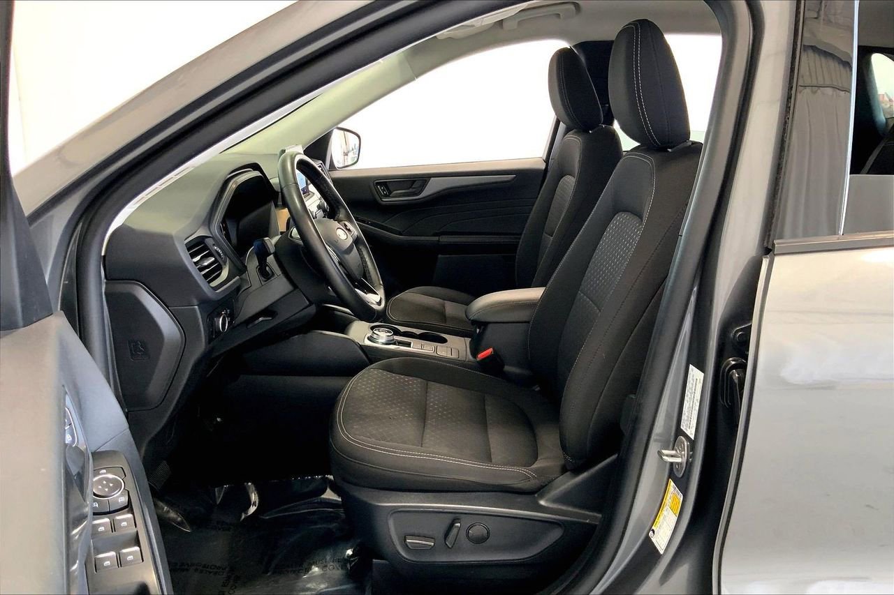 Certified 2024 Ford Escape Active AWD/4WD image 18
