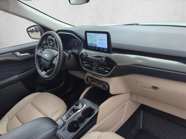 Certified 2022 Ford Escape Titanium image 21