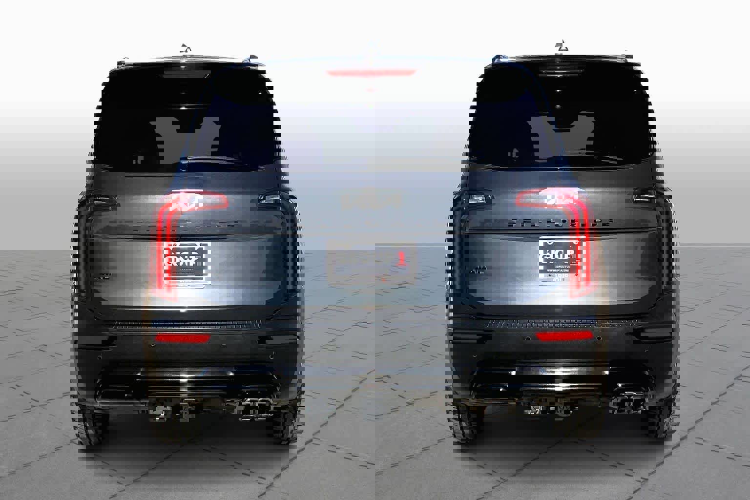 Used 2022 Kia Telluride SX w/ SX Prestige Package image 2