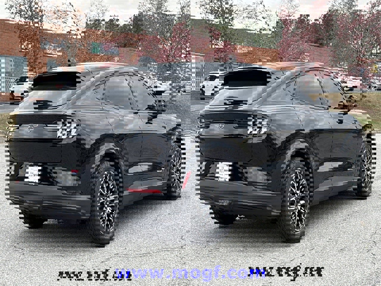 Certified 2025 Ford Mustang Mach-E Premium image 4