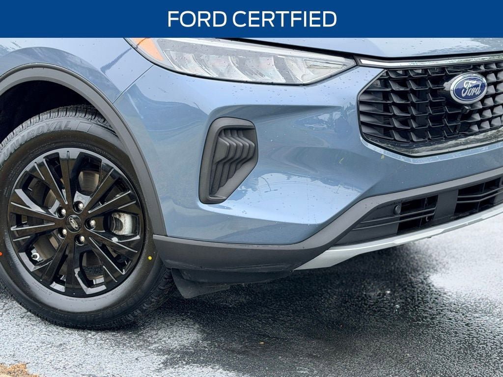 Certified 2023 Ford Escape Active w/ Tech Pack #2 AWD/4WD image 3