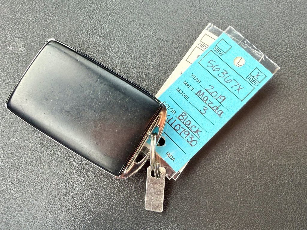 Used 2019 MAZDA MAZDA3 Hatchback image 25