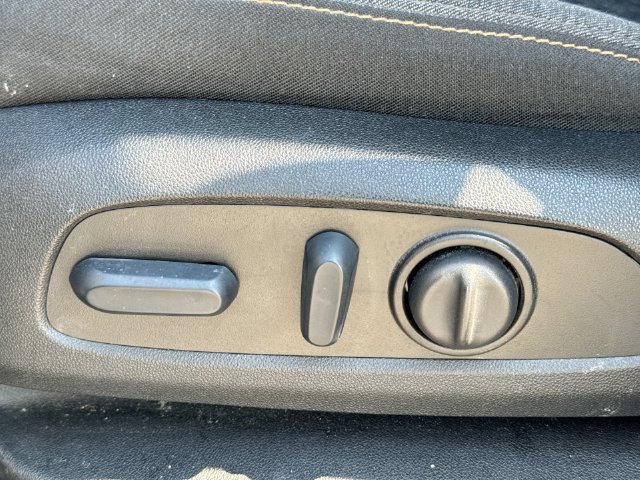 Used 2022 Chevrolet Equinox LT FWD image 12