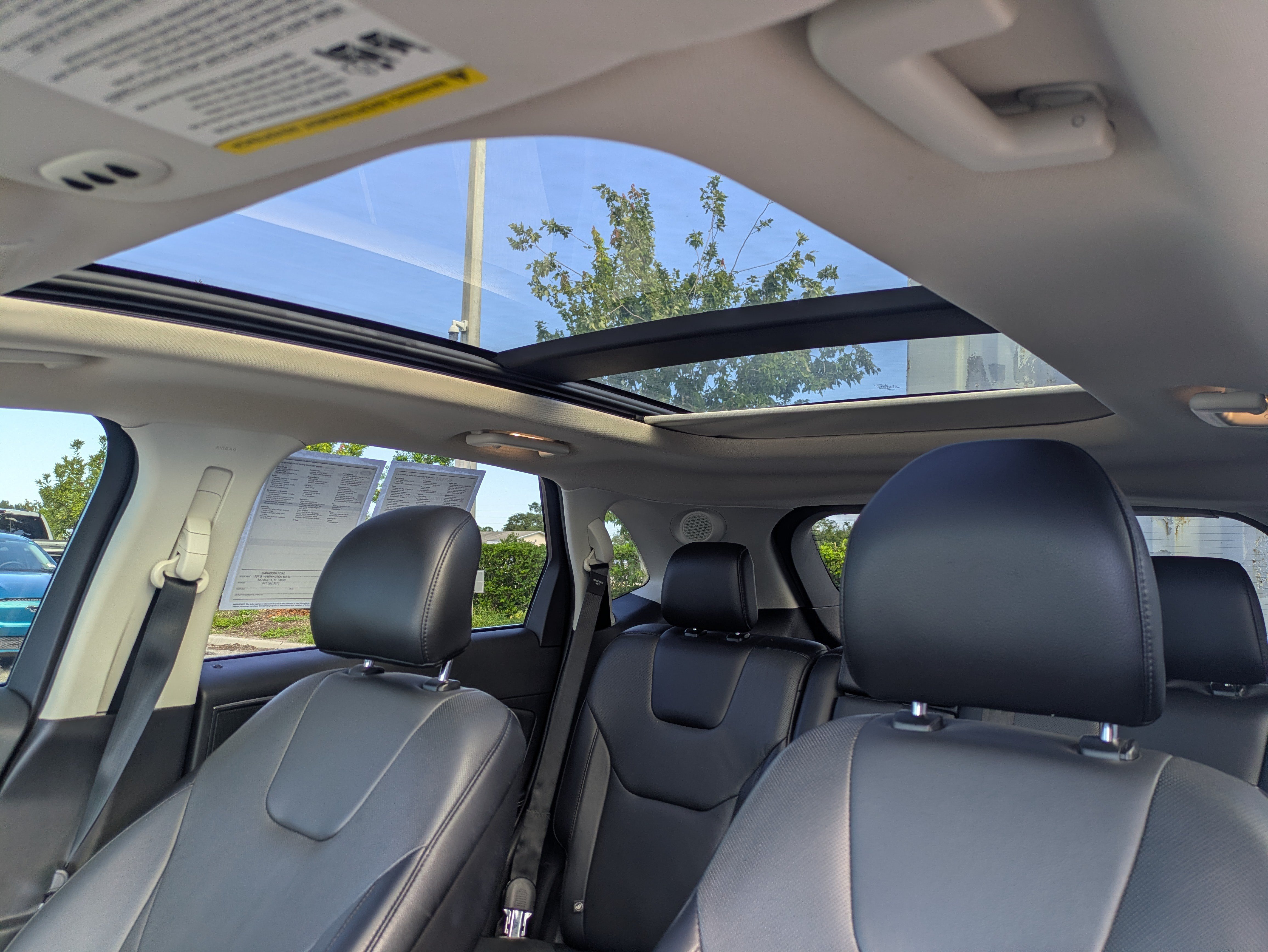 Certified 2018 Ford Edge Titanium w/ Equipment Group 301A FWD image 31