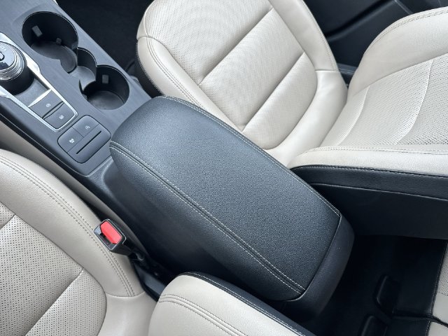 Certified 2020 Ford Escape SEL FWD image 21