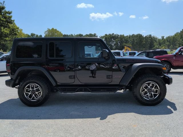 Used 2024 Jeep Wrangler Unlimited Rubicon w/ Convenience Group AWD/4WD image 3