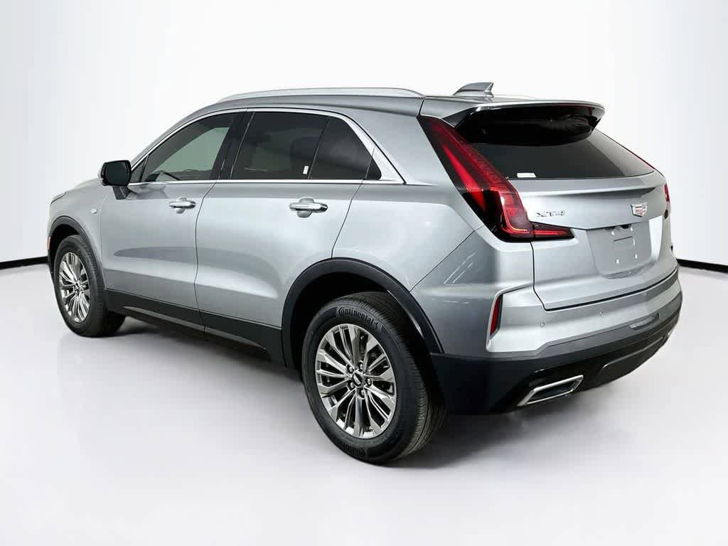 Used 2025 Cadillac XT4 Premium Luxury FWD image 4