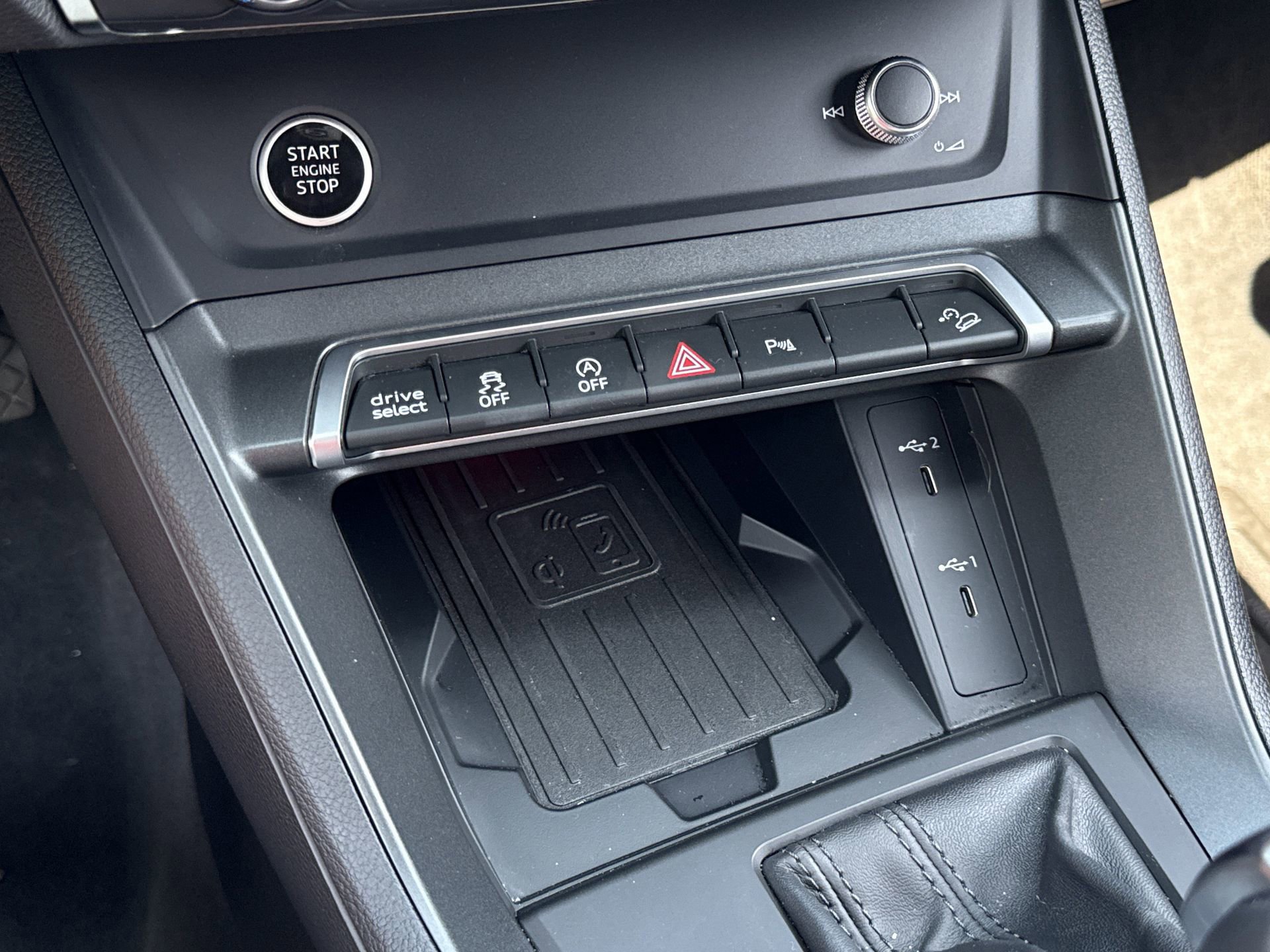 Used 2024 Audi Q3 2.0T Premium Plus w/ Premium Plus Package AWD/4WD image 15