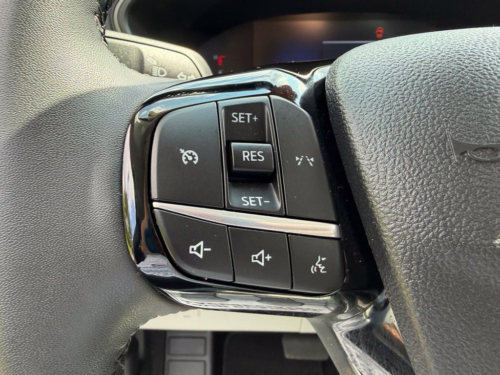 Certified 2023 Ford Escape Active AWD/4WD image 12