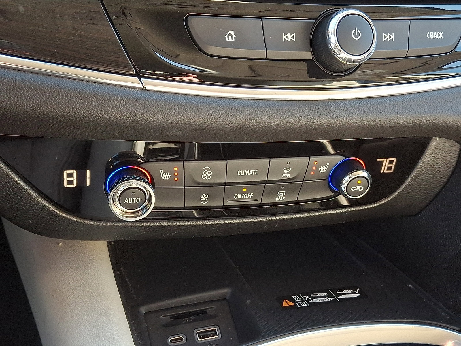 Used 2023 Buick Enclave Essence image 22