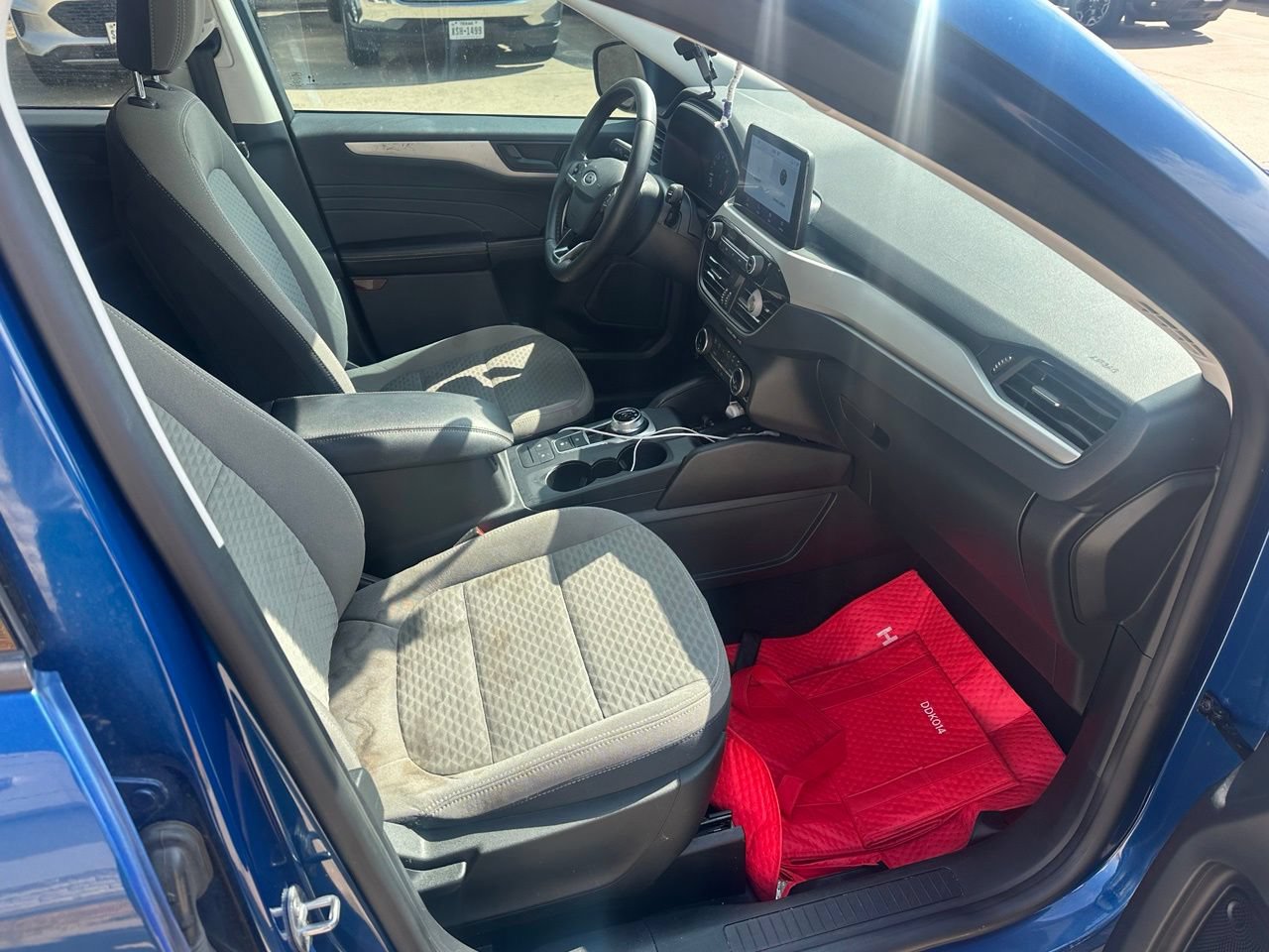 Certified 2022 Ford Escape SE w/ SE Sport Appearance Package FWD image 6