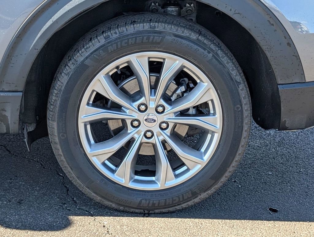 Certified 2021 Ford Explorer XLT w/ Equipment Group 202A image 17