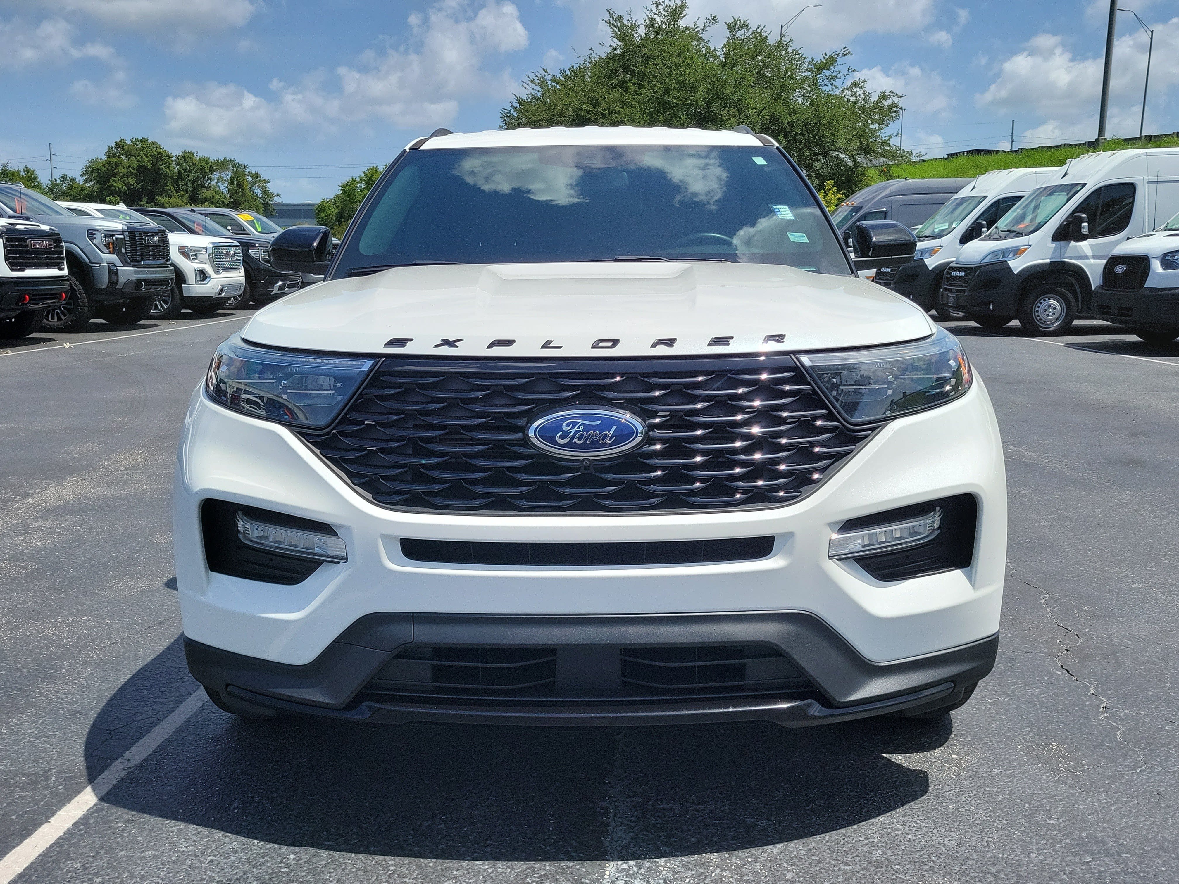 Certified 2024 Ford Explorer ST-Line w/ Class IV Trailer Tow Package RWD video 2
