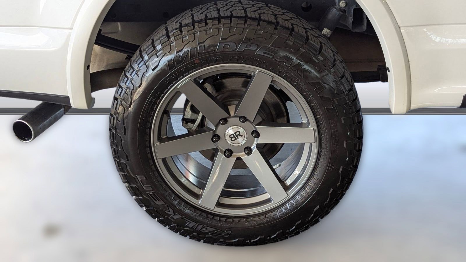 Certified 2017 Ford F150 Platinum w/ Equipment Group 701A Luxury image 12