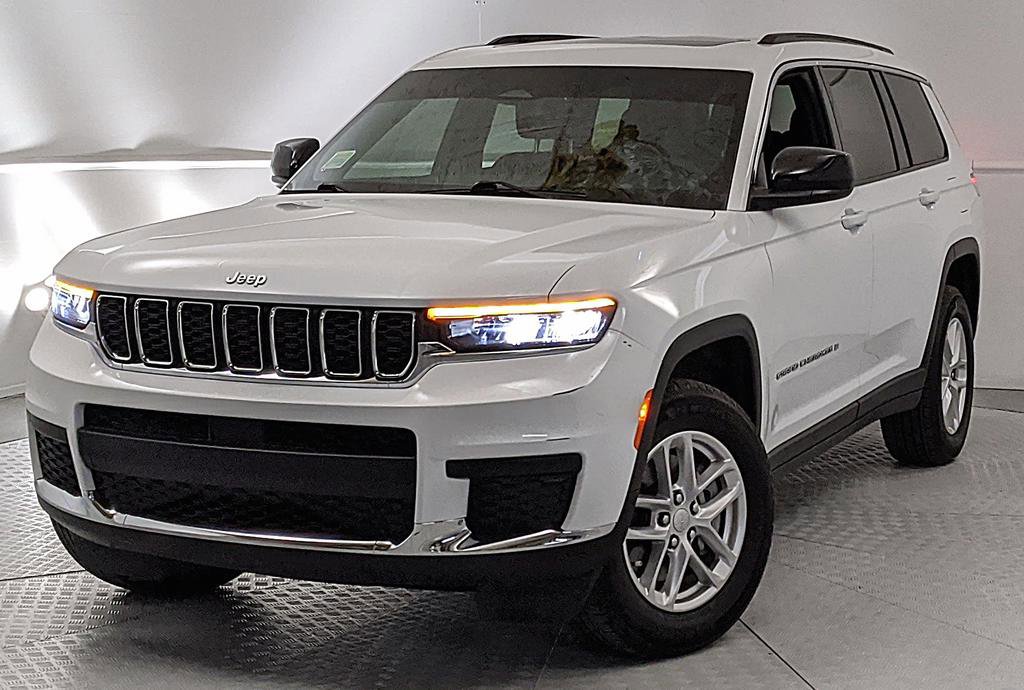 Used 2025 Jeep Grand Cherokee L Laredo w/ Trailer Tow Package AWD/4WD image 6