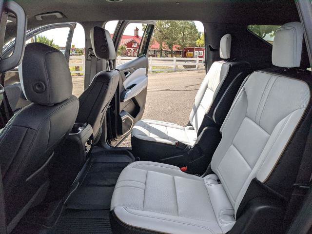 Used 2025 Chevrolet Traverse High Country FWD image 15