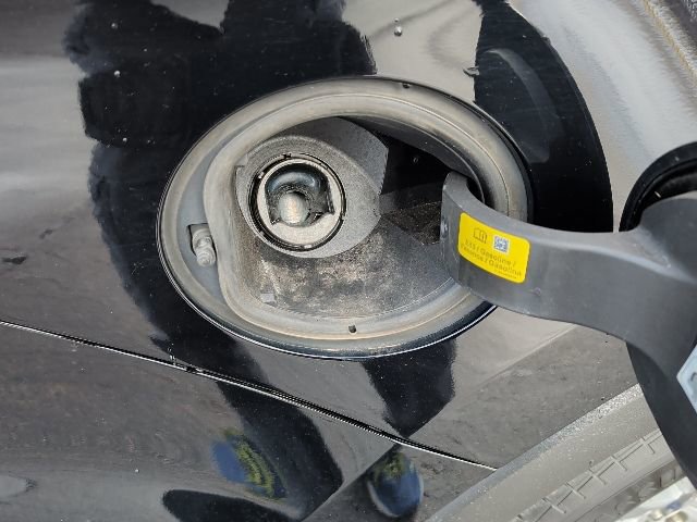 Certified 2018 Ford Explorer XLT w/ Equipment Group 202A image 35