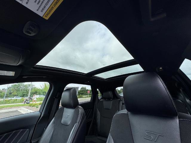 Certified 2024 Ford Edge ST w/ Equipment Group 401A image 10