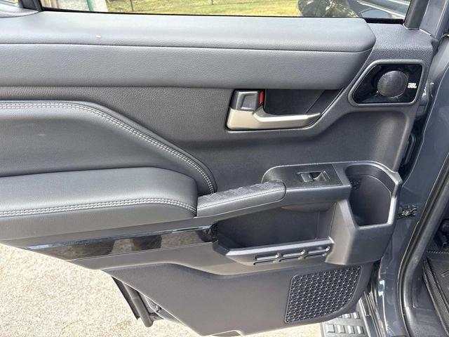 Used 2025 Toyota 4Runner Limited AWD/4WD image 20