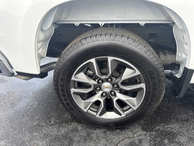 Used 2025 Chevrolet Silverado 1500 LT AWD/4WD image 10