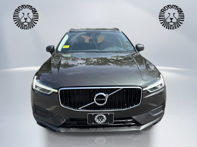Used 2018 Volvo XC60 T5 Momentum w/ Vision Package AWD/4WD image 2