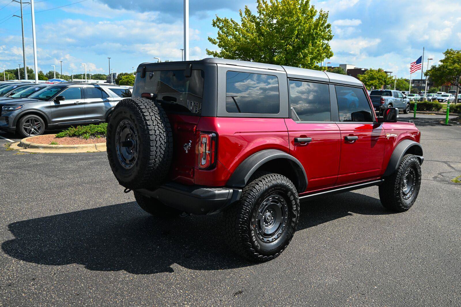 Certified 2025 Ford Bronco Badlands w/ Sasquatch Package AWD/4WD image 5