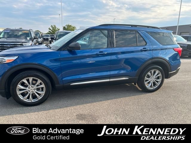 Certified 2023 Ford Explorer XLT w/ Equipment Group 202A AWD/4WD image 2