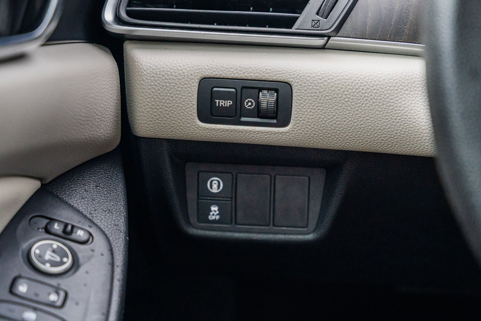 Used 2018 Honda Accord EX image 24