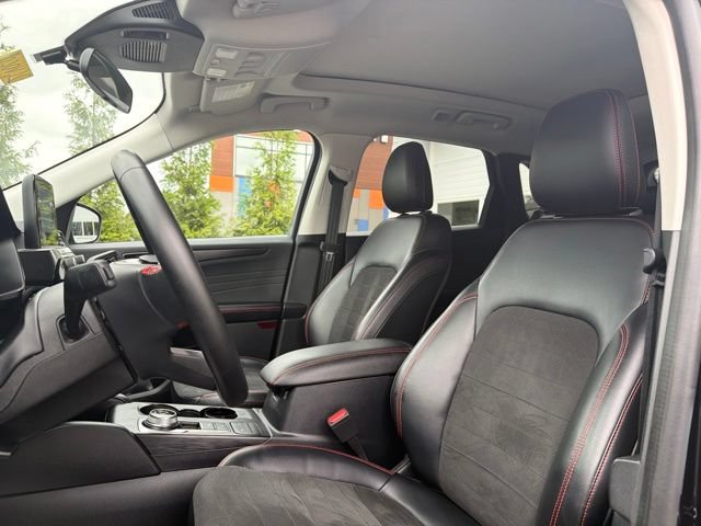 Certified 2022 Ford Escape SEL w/ SEL Stealth AWD Package image 12