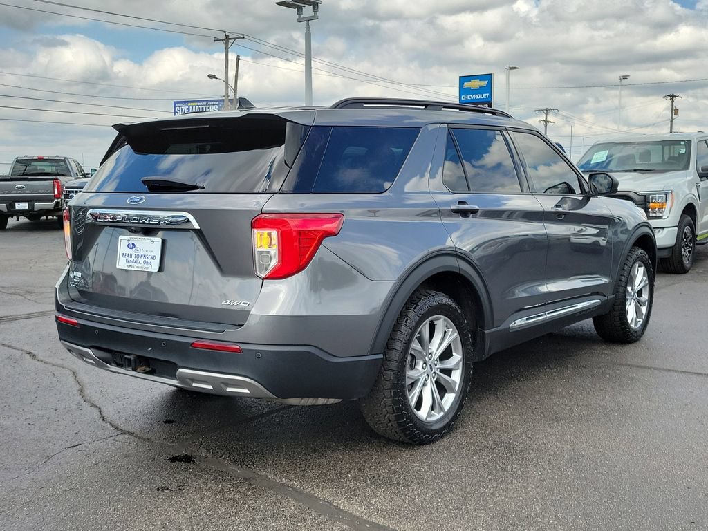 Certified 2023 Ford Explorer XLT w/ Equipment Group 202A AWD/4WD image 4