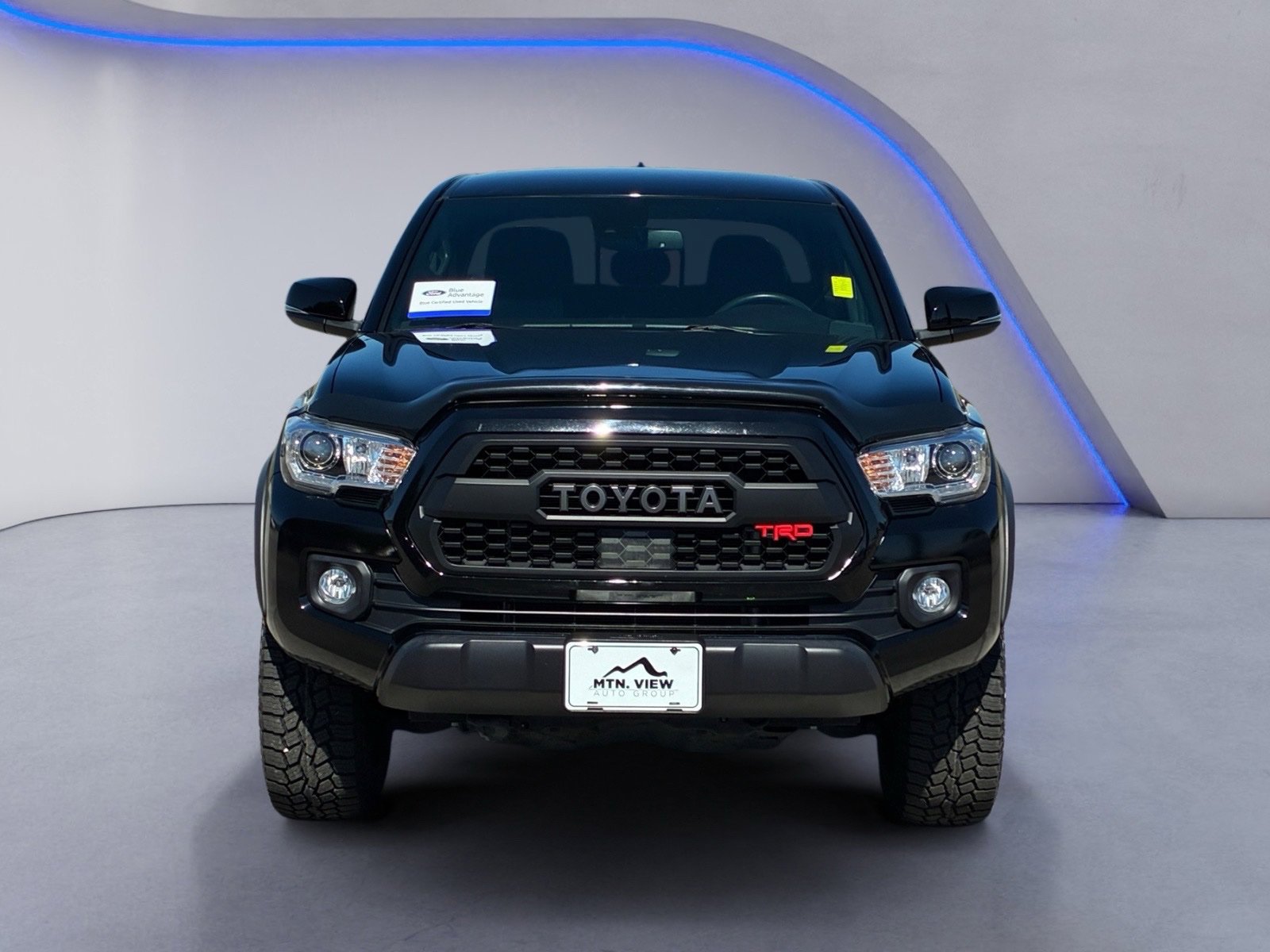 Used 2023 Toyota Tacoma TRD Off-Road w/ Technology Package AWD/4WD image 8