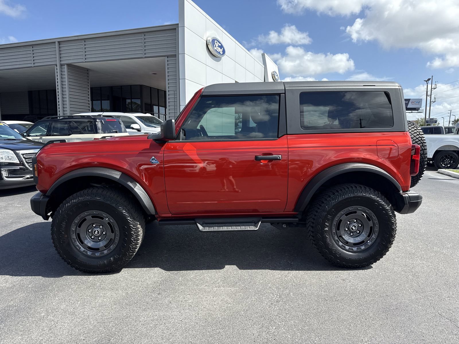 Certified 2024 Ford Bronco Black Diamond image 7